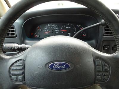 2005 Ford Excursion Eddie Bauer  5.4L V8 RWD - Photo 79 - Cincinnati, OH 45255