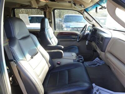 2005 Ford Excursion Eddie Bauer  5.4L V8 RWD - Photo 75 - Cincinnati, OH 45255