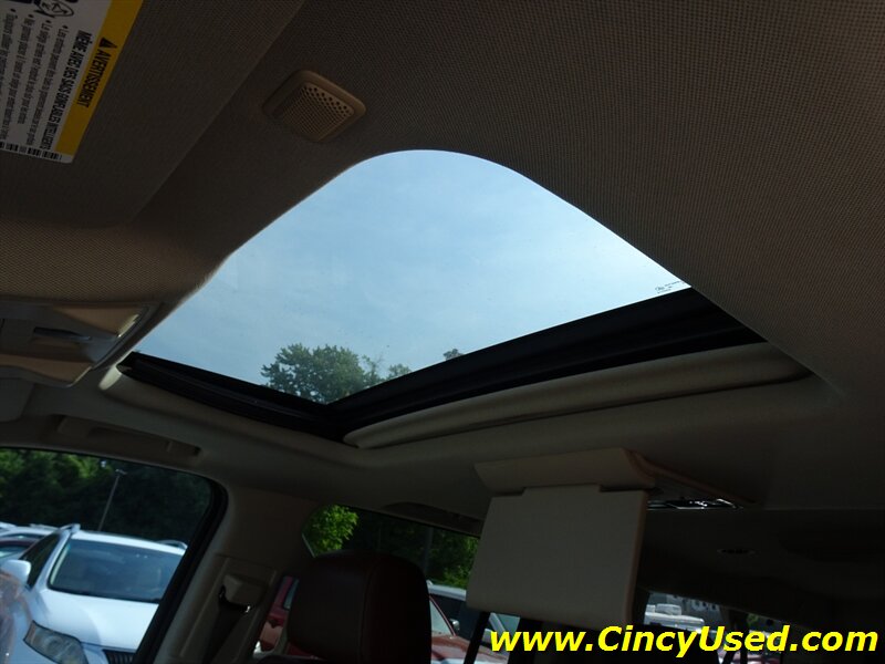 2015 Chevrolet Suburban LTZ - Photo 33 - Cincinnati, OH 45255