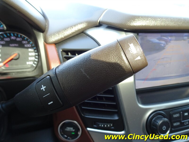 2015 Chevrolet Suburban LTZ - Photo 24 - Cincinnati, OH 45255