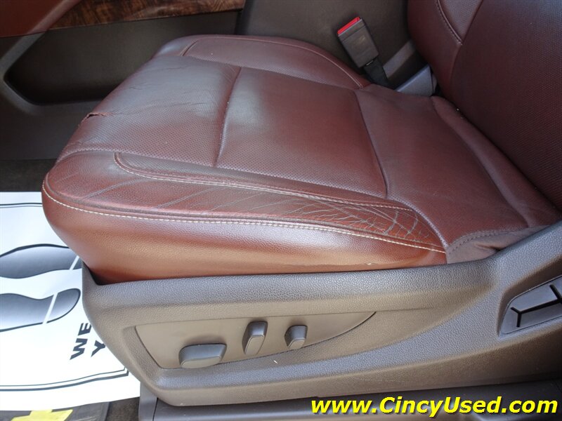 2015 Chevrolet Suburban LTZ - Photo 34 - Cincinnati, OH 45255