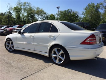 2005 Mercedes-Benz C230 Kompressor   - Photo 12 - Cincinnati, OH 45255