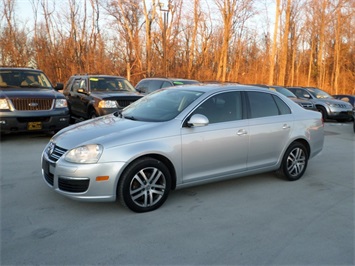 2005 Volkswagen Jetta 2.5   - Photo 3 - Cincinnati, OH 45255