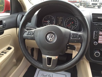 2010 Volkswagen Jetta TDI   - Photo 19 - Cincinnati, OH 45255