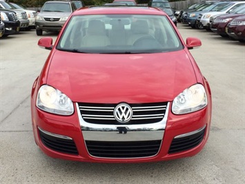 2010 Volkswagen Jetta TDI   - Photo 2 - Cincinnati, OH 45255