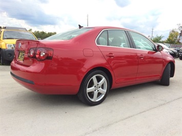 2010 Volkswagen Jetta TDI   - Photo 12 - Cincinnati, OH 45255