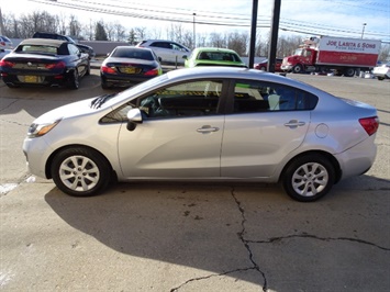 2013 Kia Rio LX   - Photo 10 - Cincinnati, OH 45255