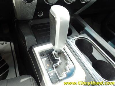 2016 Toyota Tundra SR5   - Photo 19 - Cincinnati, OH 45255