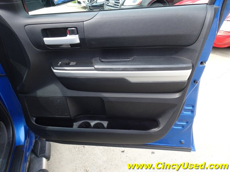 2016 Toyota Tundra SR5   - Photo 31 - Cincinnati, OH 45255