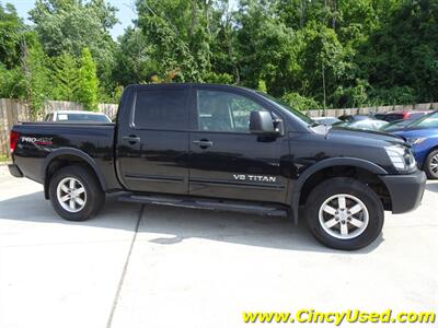 2012 Nissan Titan PRO-4X  5.6L V8 4WD - Photo 5 - Cincinnati, OH 45255