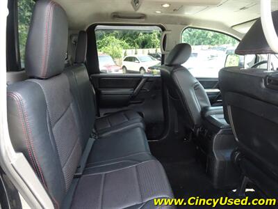 2012 Nissan Titan PRO-4X  5.6L V8 4WD - Photo 13 - Cincinnati, OH 45255