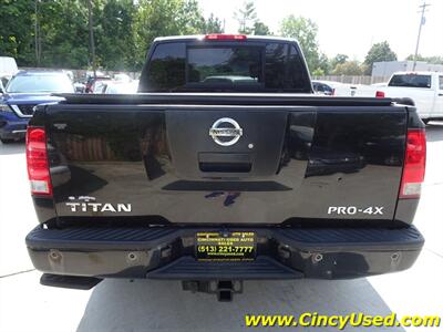 2012 Nissan Titan PRO-4X  5.6L V8 4WD - Photo 7 - Cincinnati, OH 45255