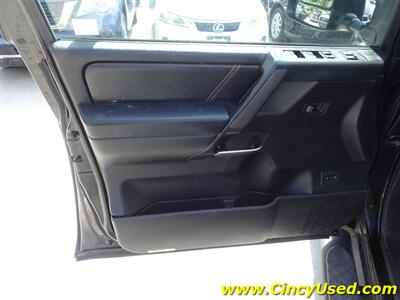 2012 Nissan Titan PRO-4X  5.6L V8 4WD - Photo 23 - Cincinnati, OH 45255