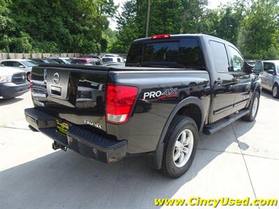 2012 Nissan Titan PRO-4X  5.6L V8 4WD - Photo 6 - Cincinnati, OH 45255