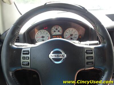 2012 Nissan Titan PRO-4X  5.6L V8 4WD - Photo 18 - Cincinnati, OH 45255