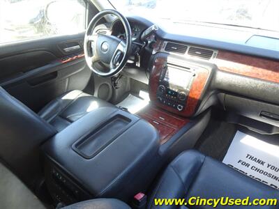 2013 Chevrolet Tahoe LTZ 5.3L V8  4X4 - Photo 16 - Cincinnati, OH 45255