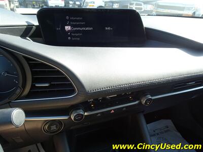2020 Mazda MAZDA3 Select   - Photo 19 - Cincinnati, OH 45255