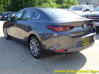 2020 Mazda MAZDA3 Select   - Photo 10 - Cincinnati, OH 45255