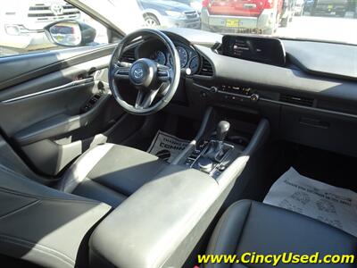 2020 Mazda MAZDA3 Select   - Photo 16 - Cincinnati, OH 45255