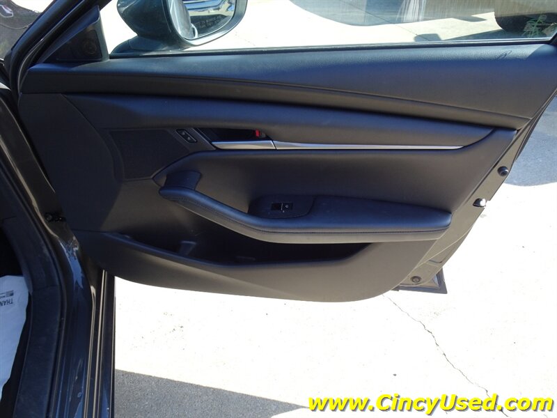 2020 Mazda MAZDA3 Select - Photo 28 - Cincinnati, OH 45255