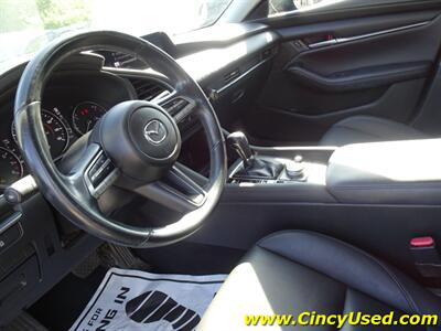 2020 Mazda MAZDA3 Select   - Photo 12 - Cincinnati, OH 45255