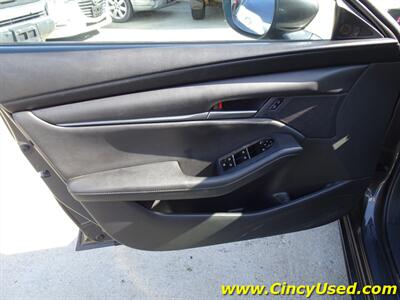 2020 Mazda MAZDA3 Select   - Photo 29 - Cincinnati, OH 45255