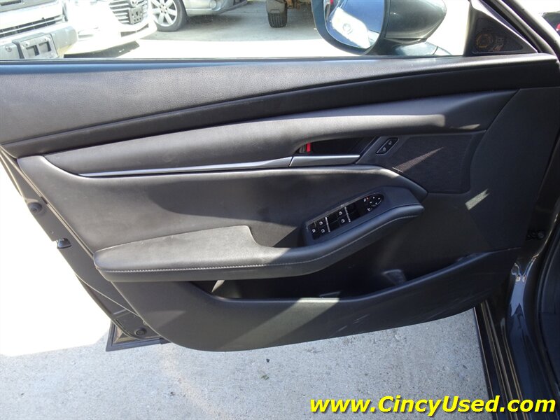 2020 Mazda MAZDA3 Select - Photo 29 - Cincinnati, OH 45255