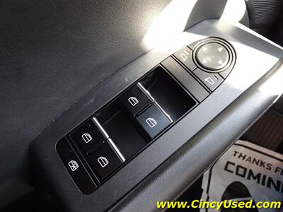 2020 Mazda MAZDA3 Select   - Photo 23 - Cincinnati, OH 45255