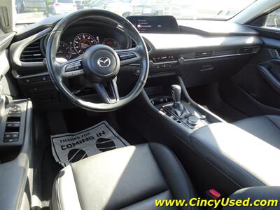 2020 Mazda MAZDA3 Select   - Photo 11 - Cincinnati, OH 45255