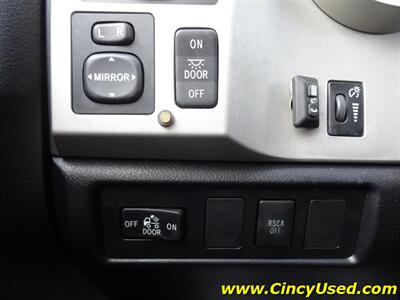 2007 Toyota Tundra SR5  5.7L V8 4X4 - Photo 22 - Cincinnati, OH 45255