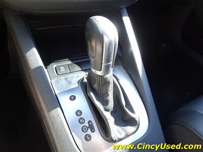 2014 Volkswagen Eos Komfort 2.0L I4 FWD   - Photo 16 - Cincinnati, OH 45255