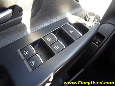 2014 Volkswagen Eos Komfort 2.0L I4 FWD   - Photo 20 - Cincinnati, OH 45255