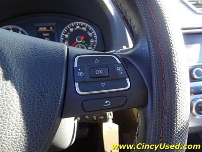 2014 Volkswagen Eos Komfort 2.0L I4 FWD   - Photo 22 - Cincinnati, OH 45255