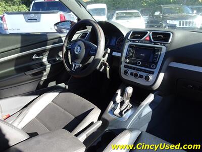 2014 Volkswagen Eos Komfort 2.0L I4 FWD   - Photo 11 - Cincinnati, OH 45255