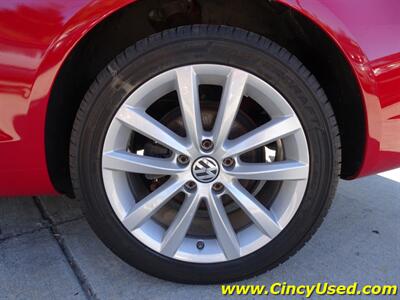 2014 Volkswagen Eos Komfort 2.0L I4 FWD   - Photo 29 - Cincinnati, OH 45255