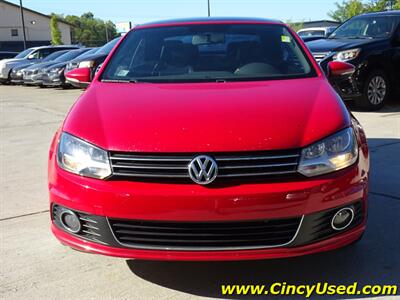2014 Volkswagen Eos Komfort 2.0L I4 FWD   - Photo 2 - Cincinnati, OH 45255