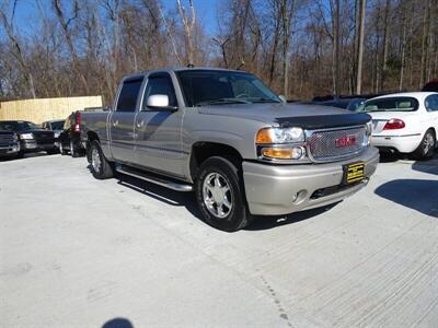 2005 GMC Sierra 1500 Denali   - Photo 2 - Cincinnati, OH 45255