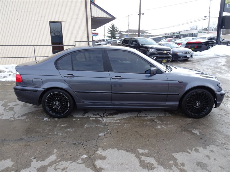 2002 BMW 3 Series 325xi I6 AWD - Photo 3 - Cincinnati, OH 45255