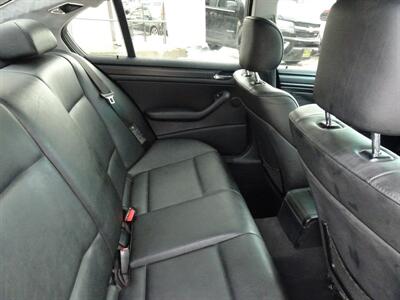 2002 BMW 3 Series 325xi  I6 AWD - Photo 11 - Cincinnati, OH 45255