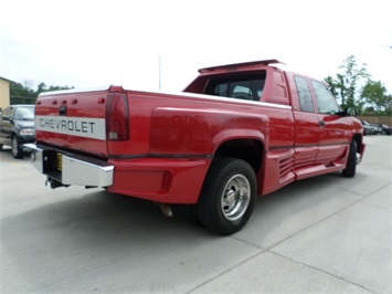 1995 Chevrolet C/K 3500 Series C3500 Silverado   - Photo 13 - Cincinnati, OH 45255