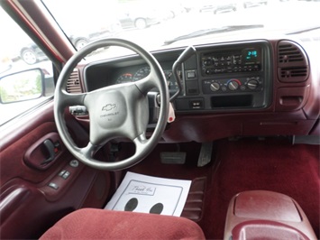 1995 Chevrolet C/K 3500 Series C3500 Silverado   - Photo 7 - Cincinnati, OH 45255