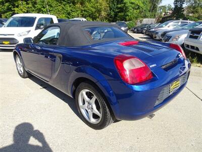 2002 Toyota MR2 Spyder   - Photo 4 - Cincinnati, OH 45255