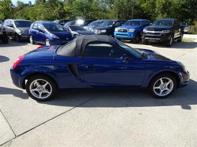 2002 Toyota MR2 Spyder   - Photo 3 - Cincinnati, OH 45255