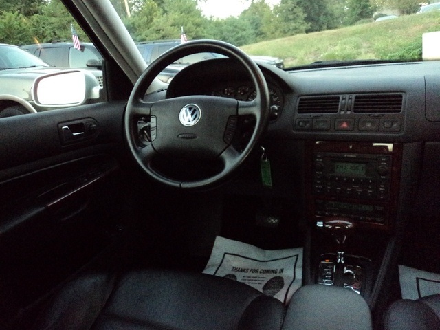 2002 Volkswagen Jetta GLX - Photo 7 - Cincinnati, OH 45255