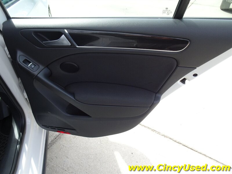 2011 Volkswagen GTI - Photo 22 - Cincinnati, OH 45255