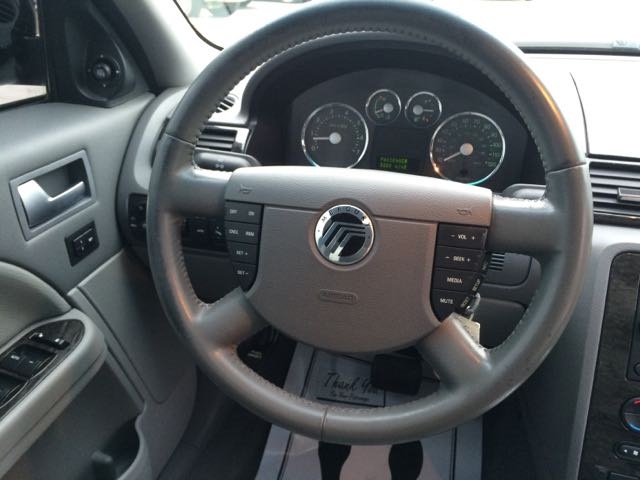 2005 Mercury Montego Luxury - Photo 18 - Cincinnati, OH 45255