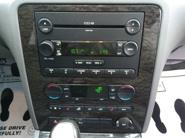 2005 Mercury Montego Luxury - Photo 17 - Cincinnati, OH 45255