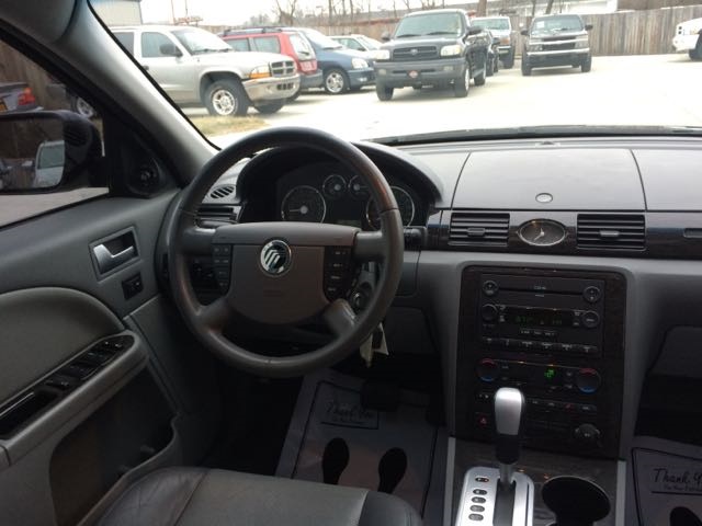 2005 Mercury Montego Luxury - Photo 7 - Cincinnati, OH 45255
