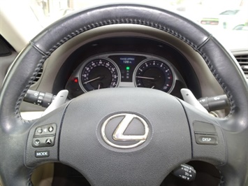 2009 Lexus IS 250   - Photo 15 - Cincinnati, OH 45255