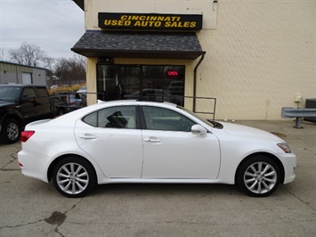 2009 Lexus IS 250   - Photo 2 - Cincinnati, OH 45255